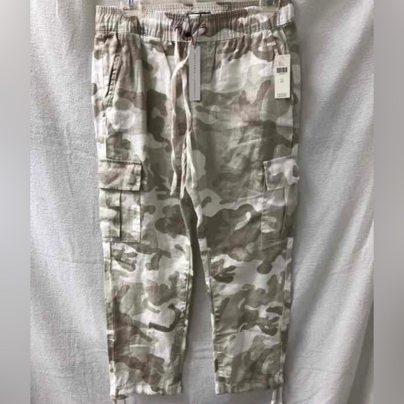 NWT Anthropologie Sanctuary Camouflage Cargo Capri Pants Women’s Size XS - Picture 1 of 4